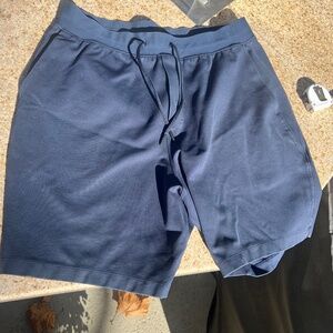 Lululemon Men’s Shorts Navy Blue